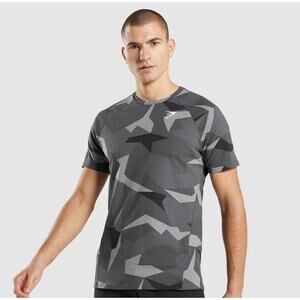 Gymshark Camo Performance T-Shirt – Grey/Black (Men’s L)